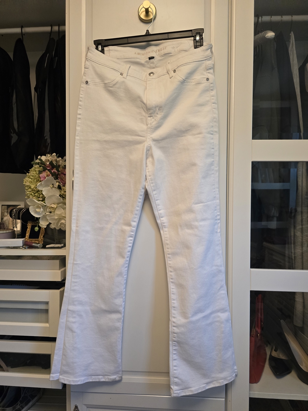 American Eagle Outfitters White High-Rise Flare Jeans - Women